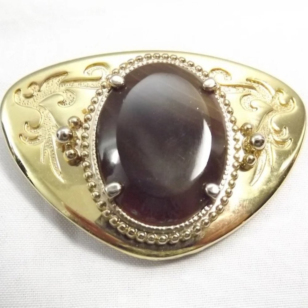 Striated Faux Stone in a Gold Tone Brassy Metal Triangular Belt Buckle